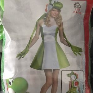 Brand new ! Never worn yoshi costume .